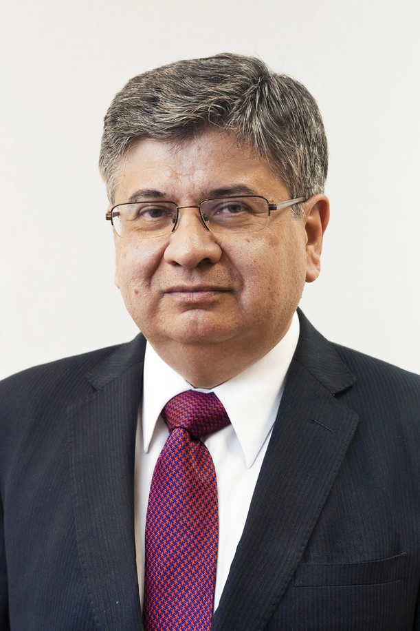 Dr. Luis Quezada es elegido presidente del directorio de la Fundación Internacional de Investigación en Producción