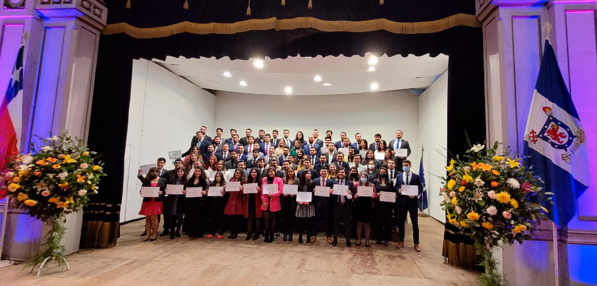 (Español) Universidad titula a 286 de nuevos Ingenieros (as) Civiles Industriales e Ingenieros (as) de Ejecución Industrial