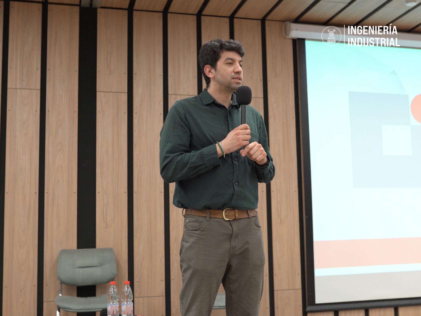 Egresado del Departamento de Ingeniería Industrial es electo consejero nacional del Colegio de Ingenieros de Chile